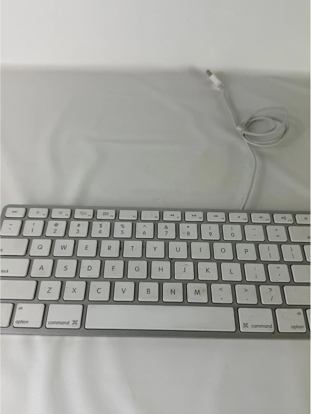 Apple Extended Keyboard - USB wired, slim - A1243 - complete and working